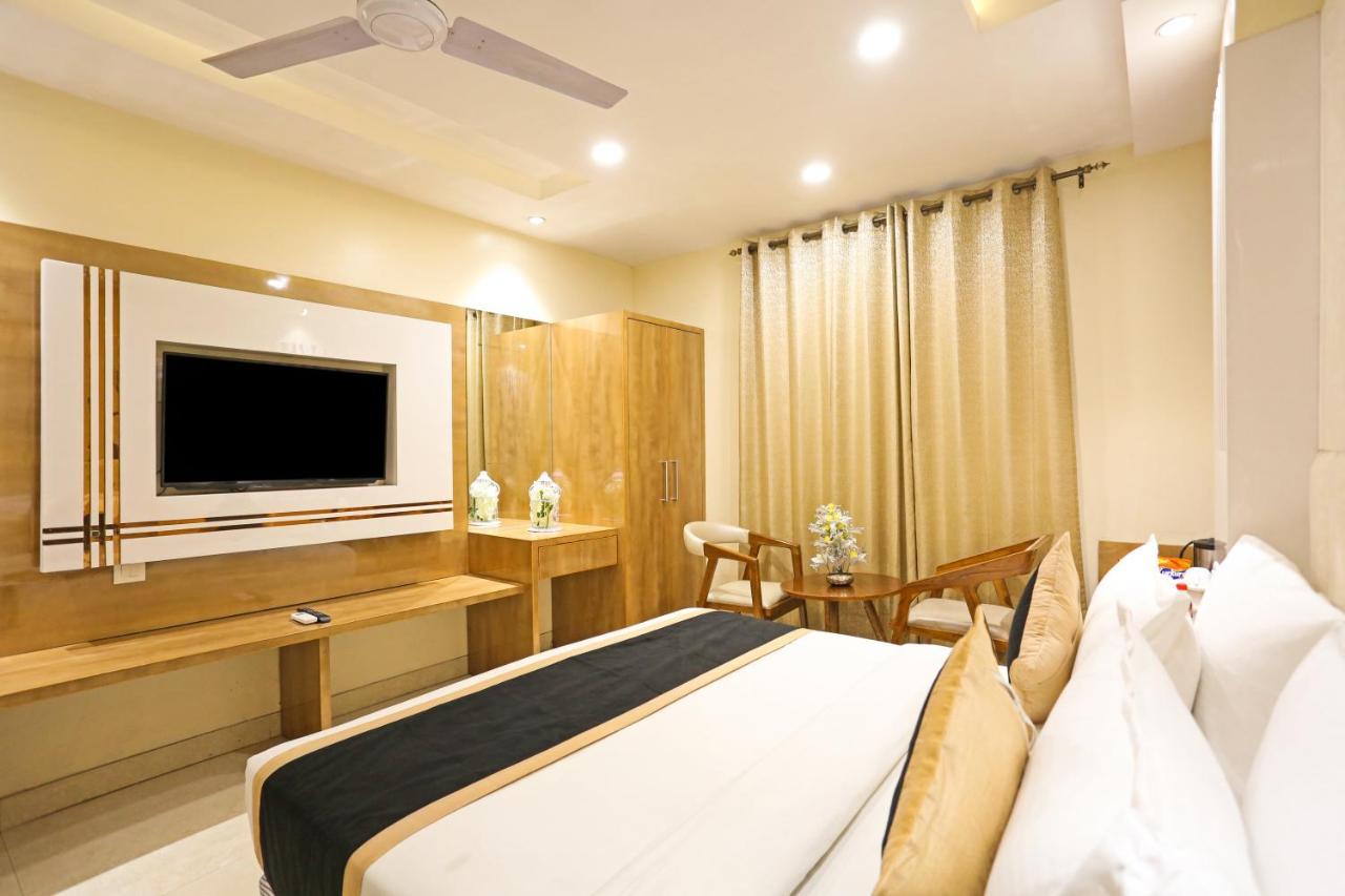 Hotel Worth Newly Bulit - New Delhi Exterior photo