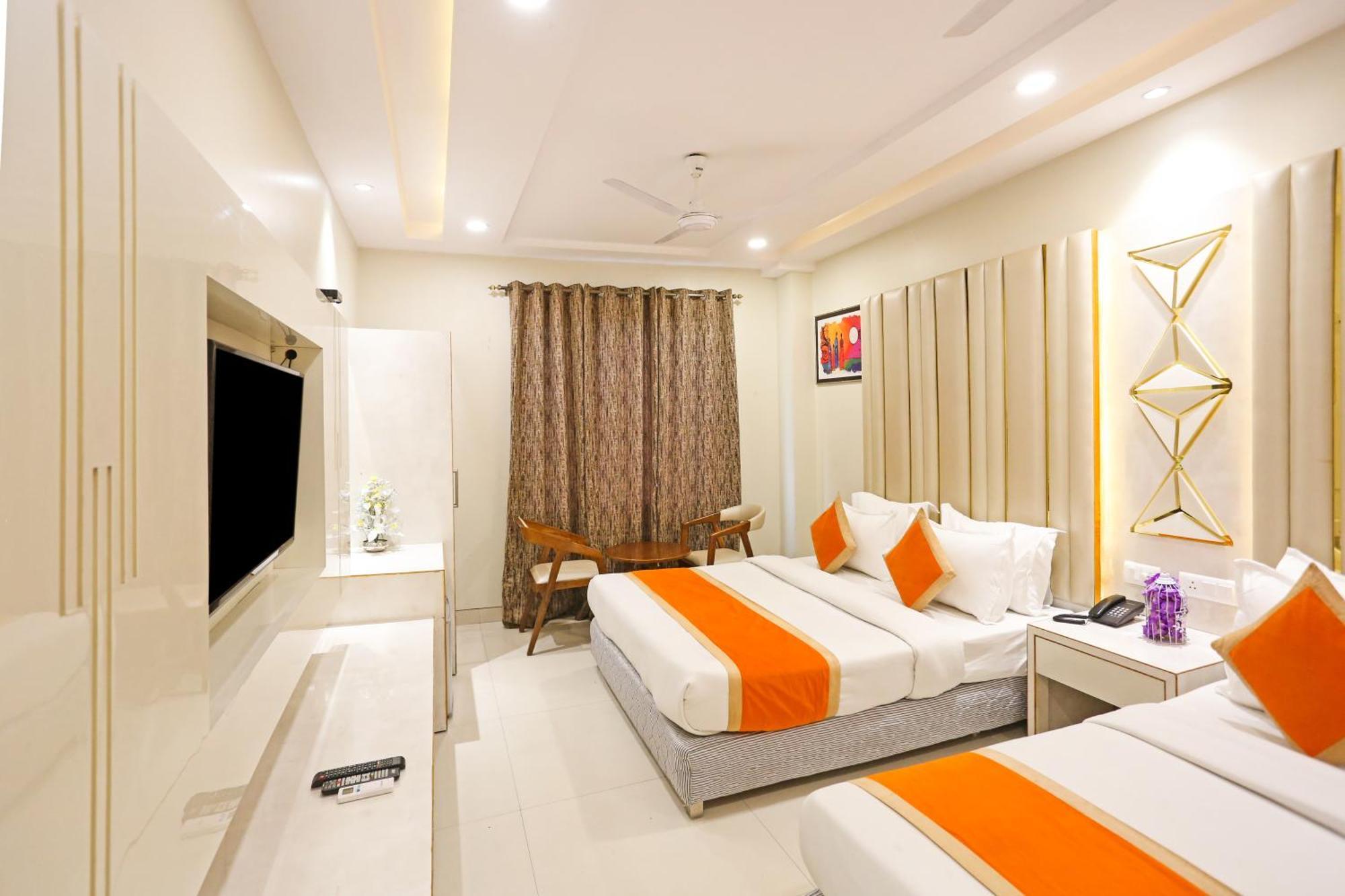 Hotel Worth Newly Bulit - New Delhi Exterior photo